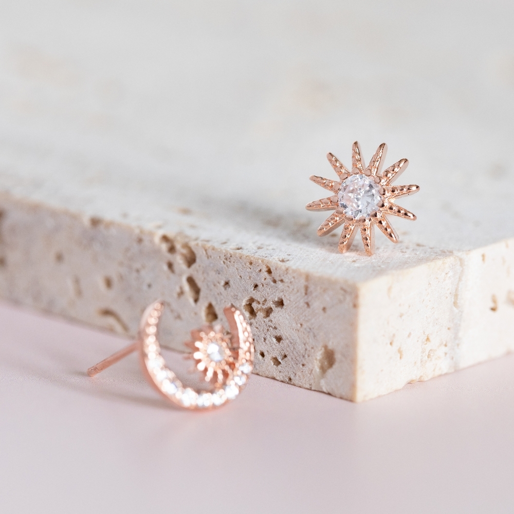 Moon & Star Earrings - Picture 5 of 9